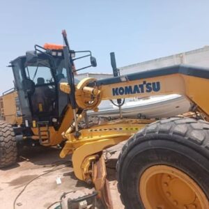 گریدر Komatsu GD705-5