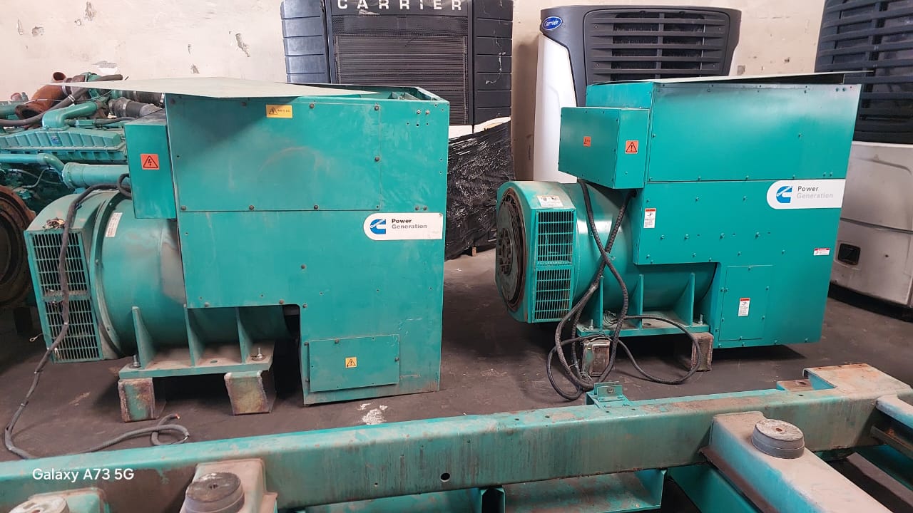 دیزل ژنراتور Cummins 825KVA (2) دیزل ژنراتور Cummins 825KVA (2)