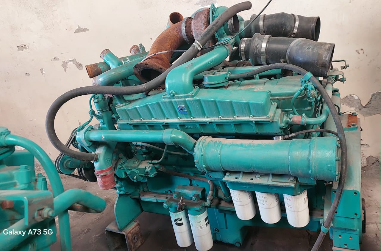 دیزل ژنراتور Cummins 825KVA (3) دیزل ژنراتور Cummins 825KVA (3)