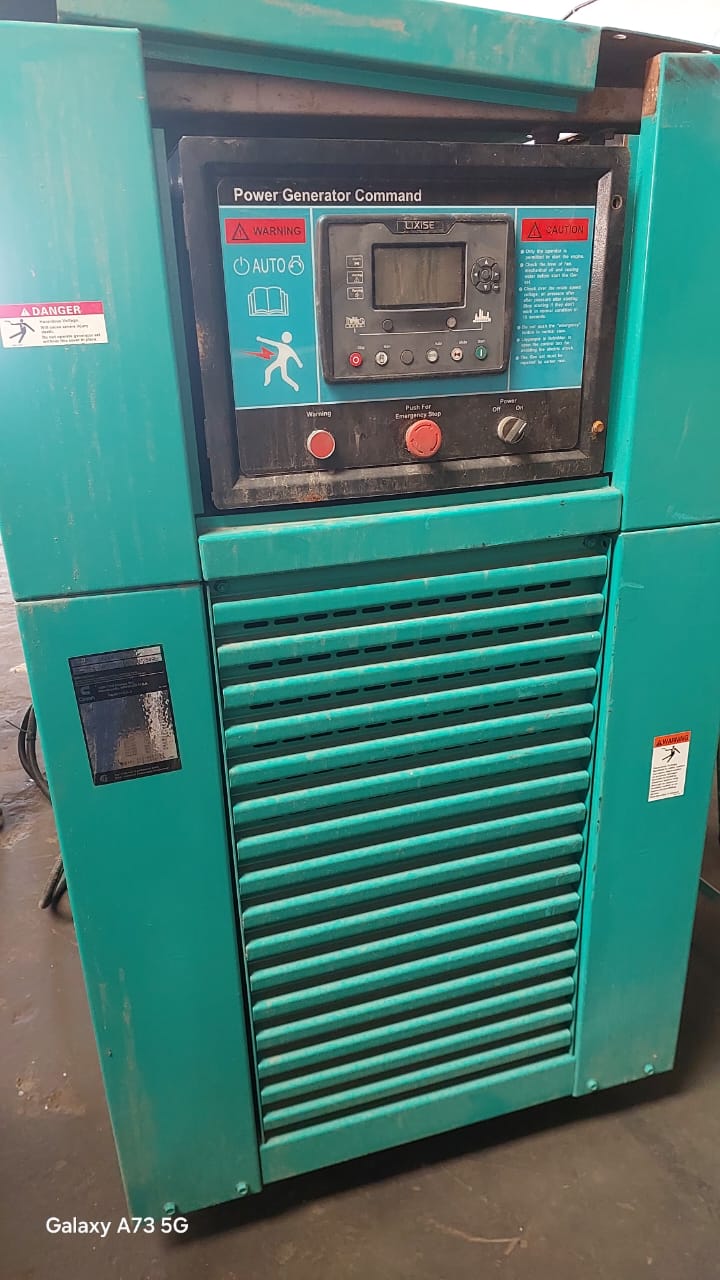 دیزل ژنراتور Cummins 825KVA (4) دیزل ژنراتور Cummins 825KVA (4)